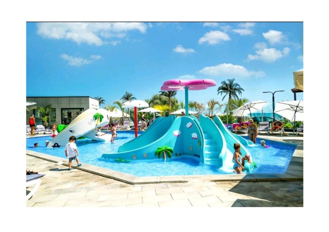 Eka Studio - Pool & Spa Beach Resort Năvodari Buitenkant foto