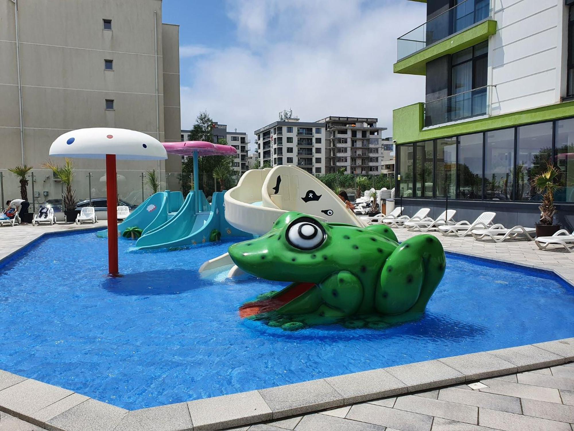 Eka Studio - Pool & Spa Beach Resort Năvodari Buitenkant foto